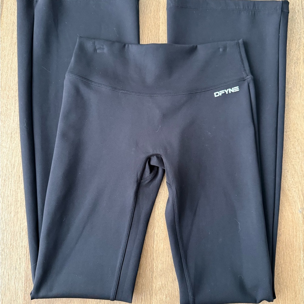 NWOT DFYNE Hannah Pearson  Black Leggings